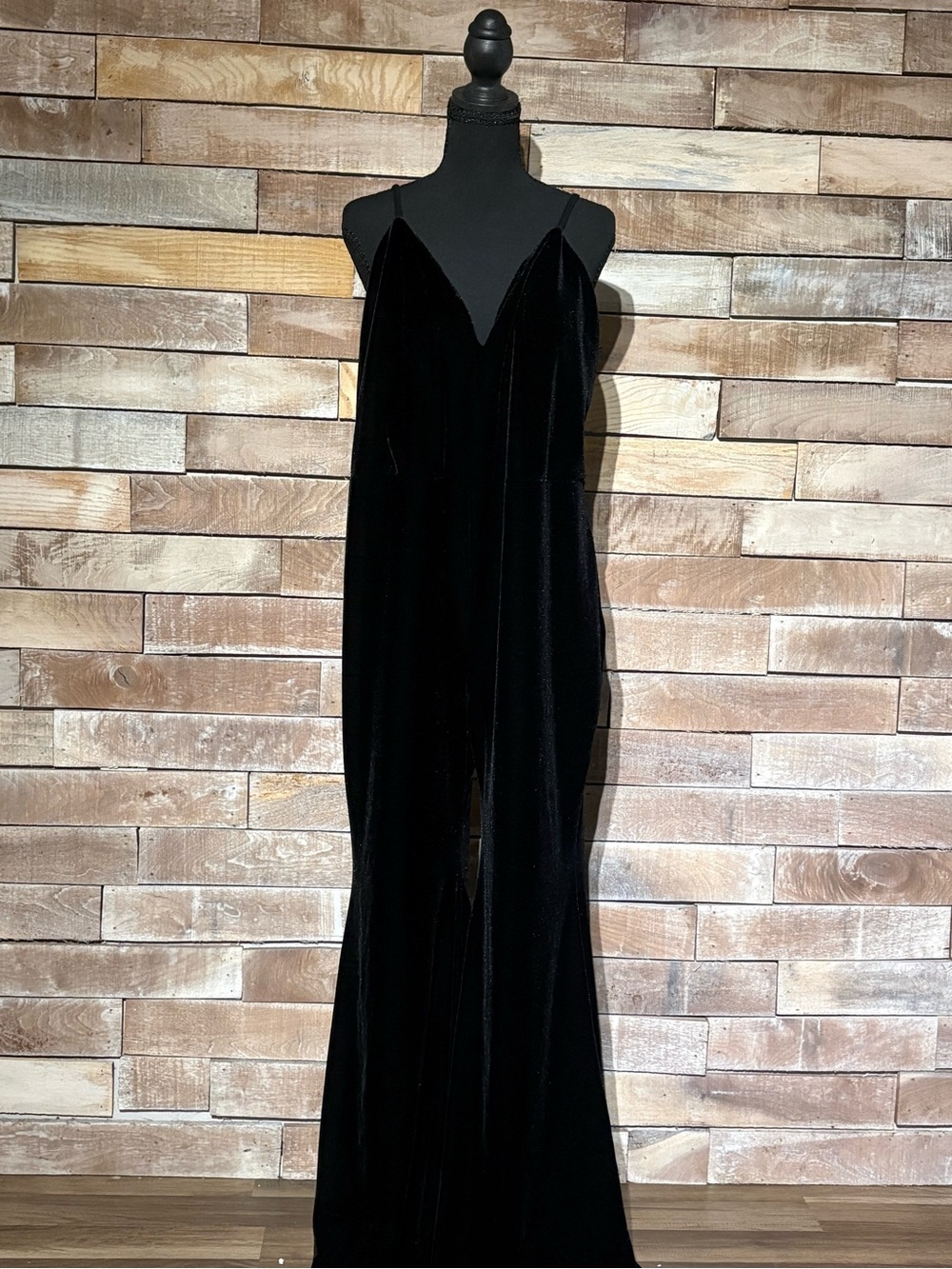 FOXBLOOD Black Velvet Mega Flare Jumpsuit - Size 4XL